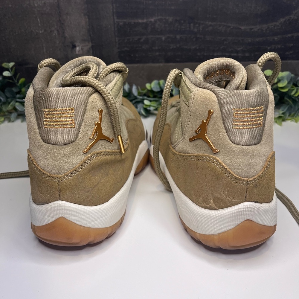 Nike WOMEN'S Air Jordan XI 11 Retro Neutral Olive SIZE 8.5 GOLD GUM